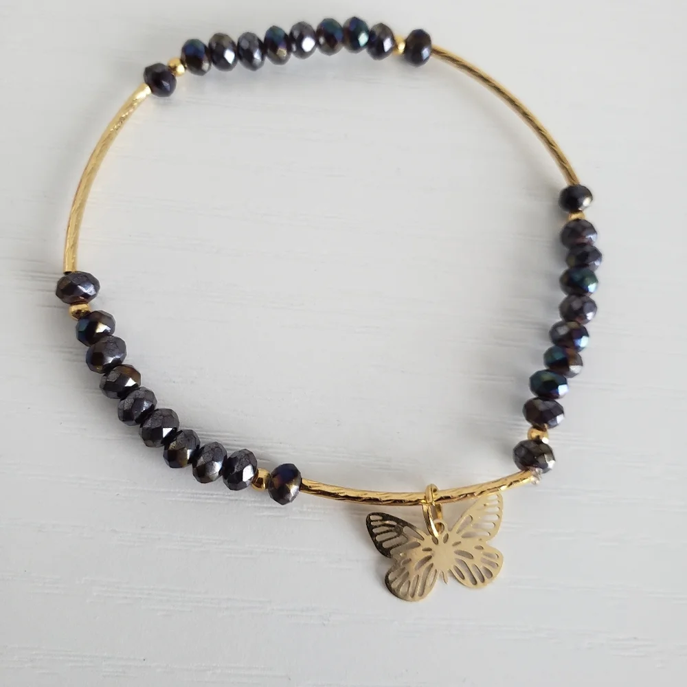 Bracelet, stackable dainty butterfly detail. Single bracelet - Picture 2 of 6